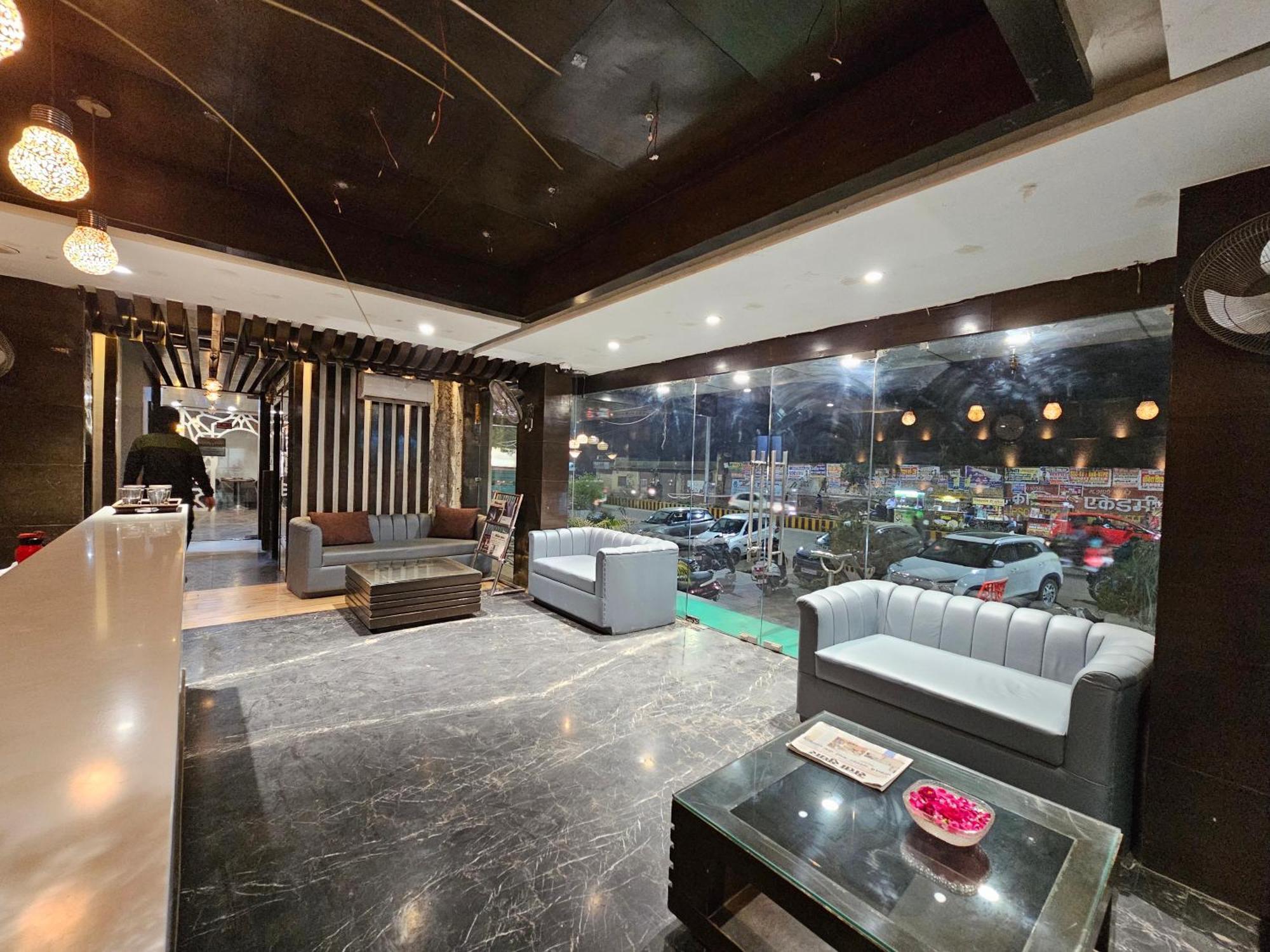 Hotel Mk Vivanta Гваліор Екстер'єр фото